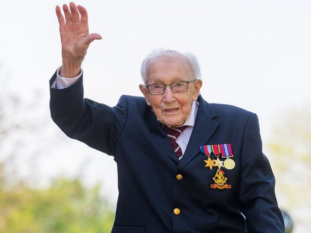 Elhunyt Sir Tom Moore